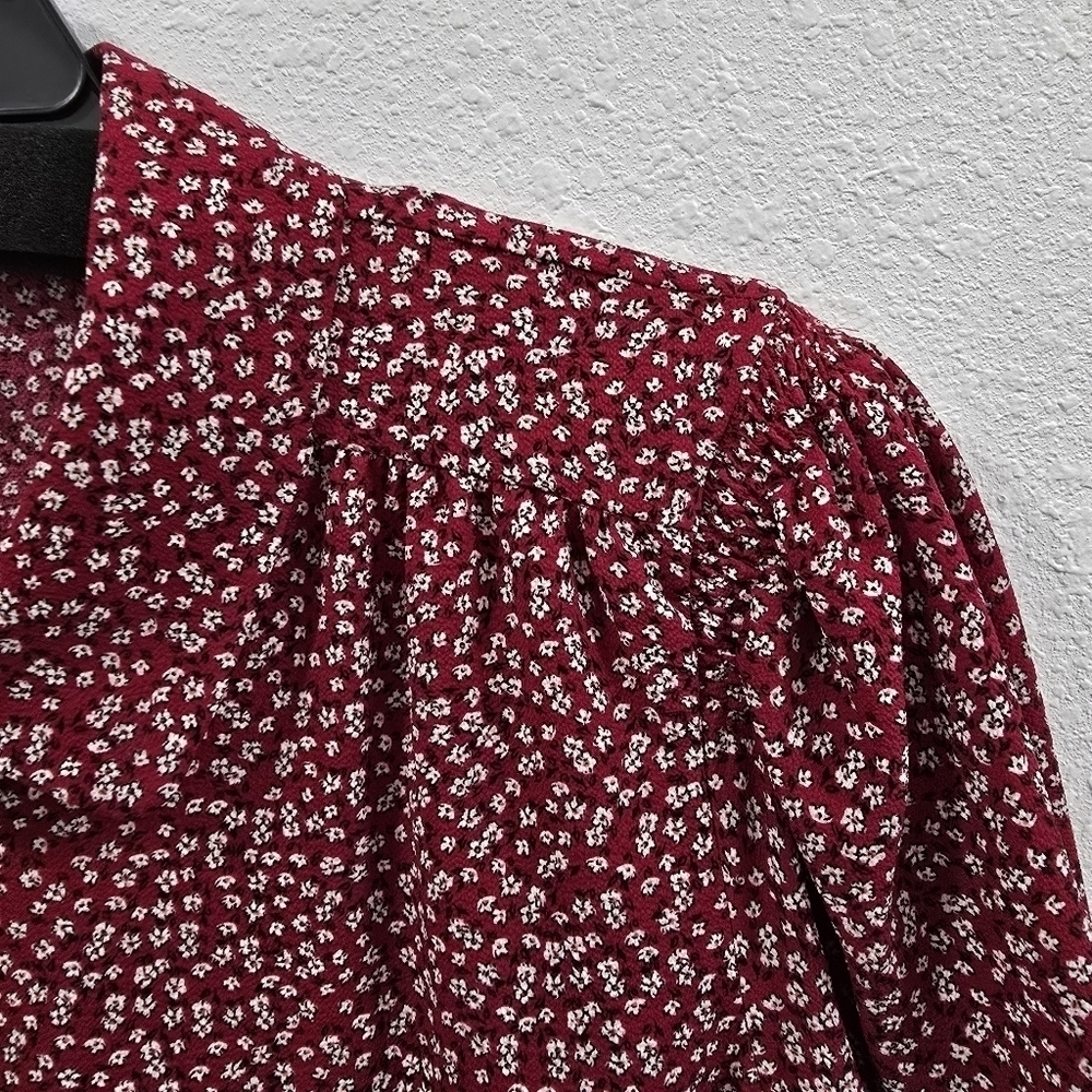 CeCe Long Sleeve Button-Down Floral Blouse with Collar Size 3X. - Picture 5 of 14